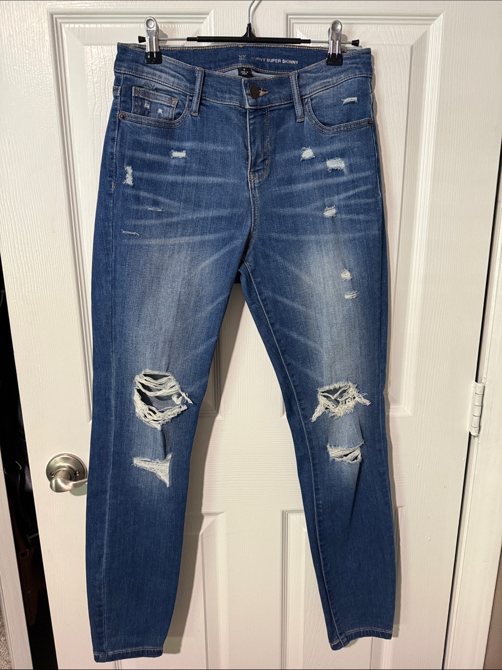 Women’s Distressed Skinny Jeans - Blue